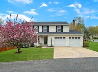 7829 Roundabout Way, Springfield, VA 22153