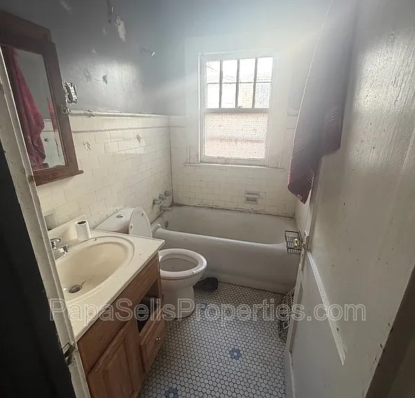 107 E Archer Ave — Photo 14