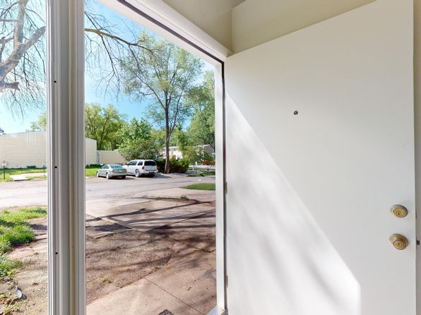 607 Meadow Pl, Ames, IA 50010