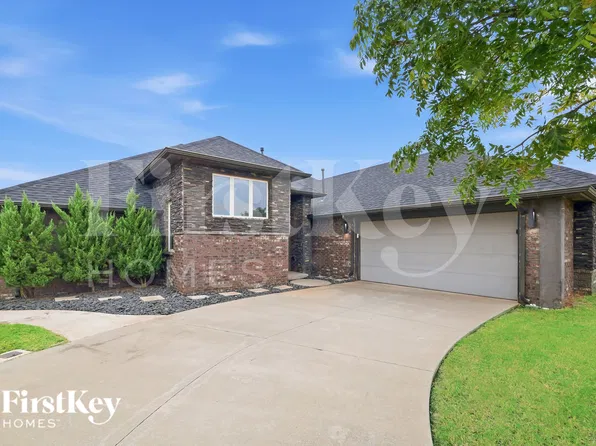17336 Shadow Hawk Ln, Edmond, OK 73012