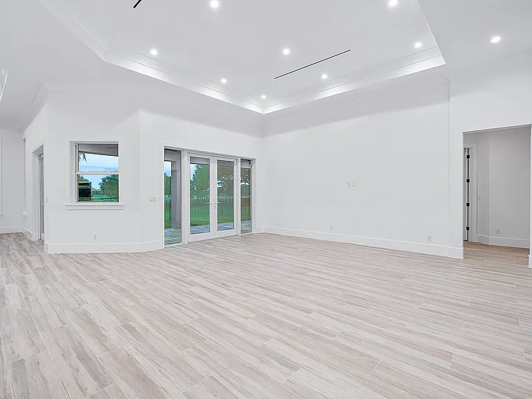 18211 SE Old Trail Dr W — Photo 13