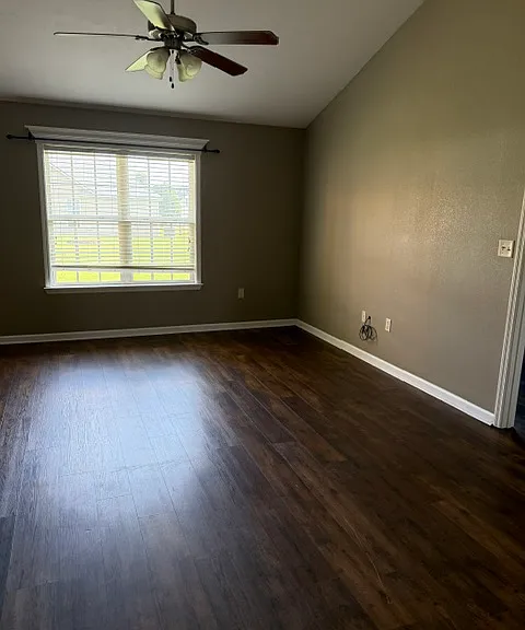 4928 Grant Dr — Photo 8