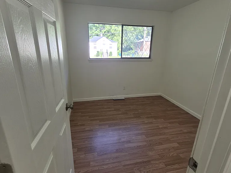 10078 Green Valley Dr — Photo 13