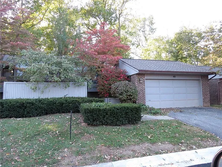 40 Catalpa Way — Photo 1