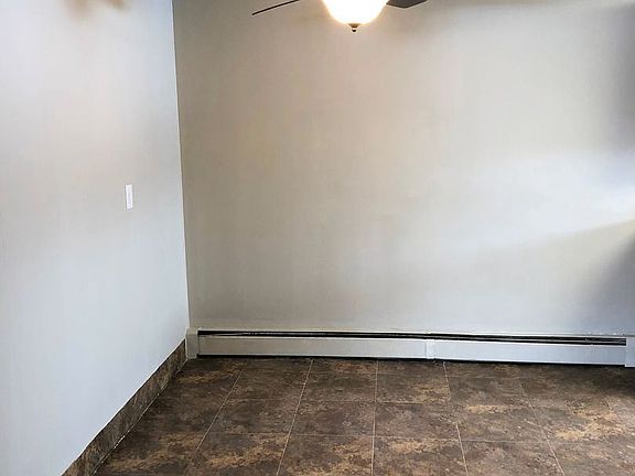 5th image of 804 24th Ave S #8301082