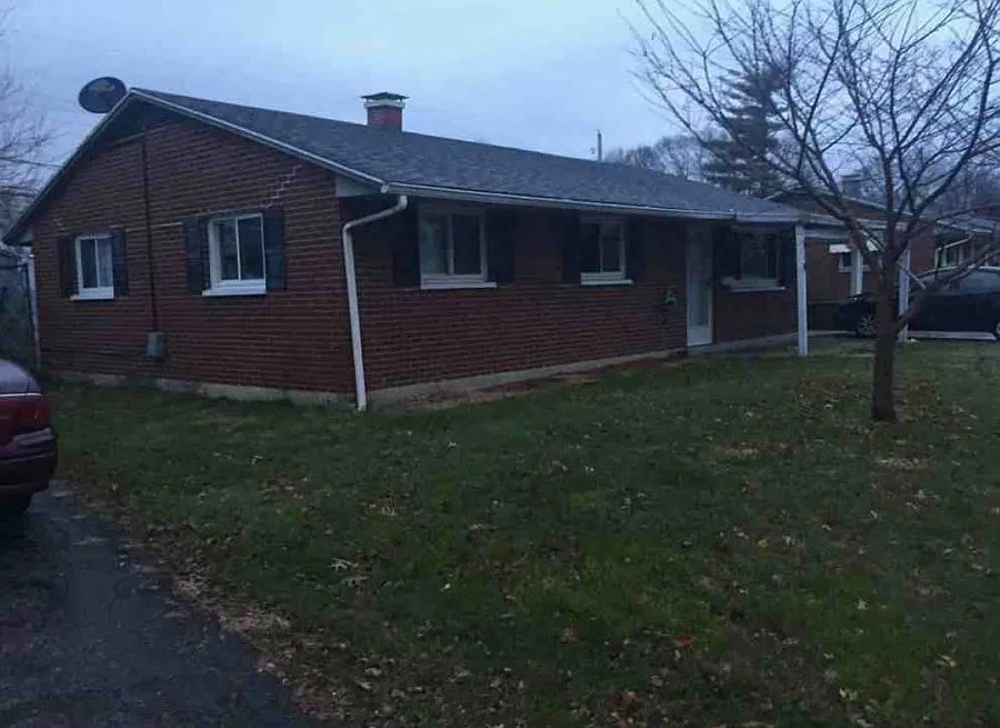 319 Gibbons Rd photo 1