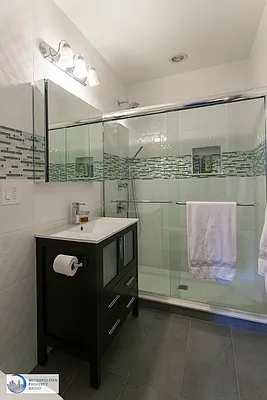 Rented by Metropolitan Property Group | media 30