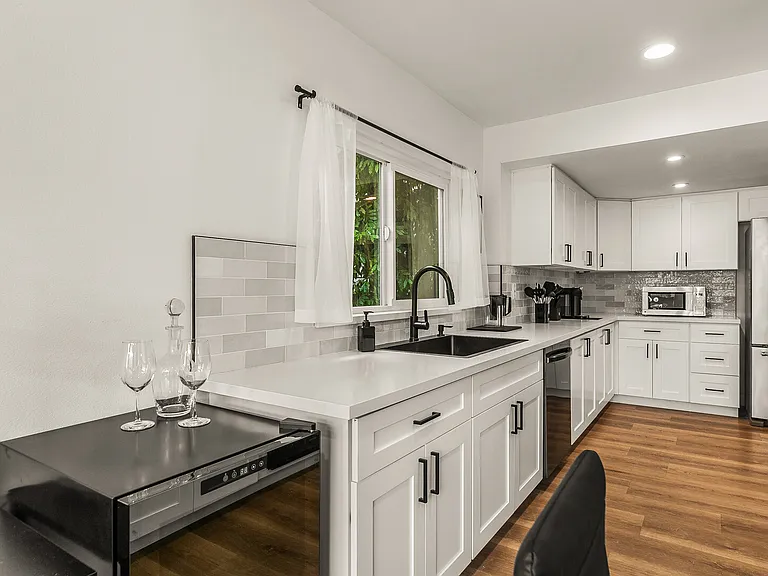 Oak Point Dr — Photo 10