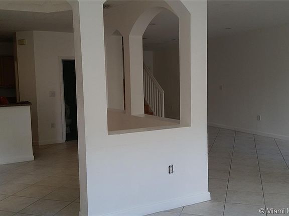 5th image of 7051 NW 114th Ct