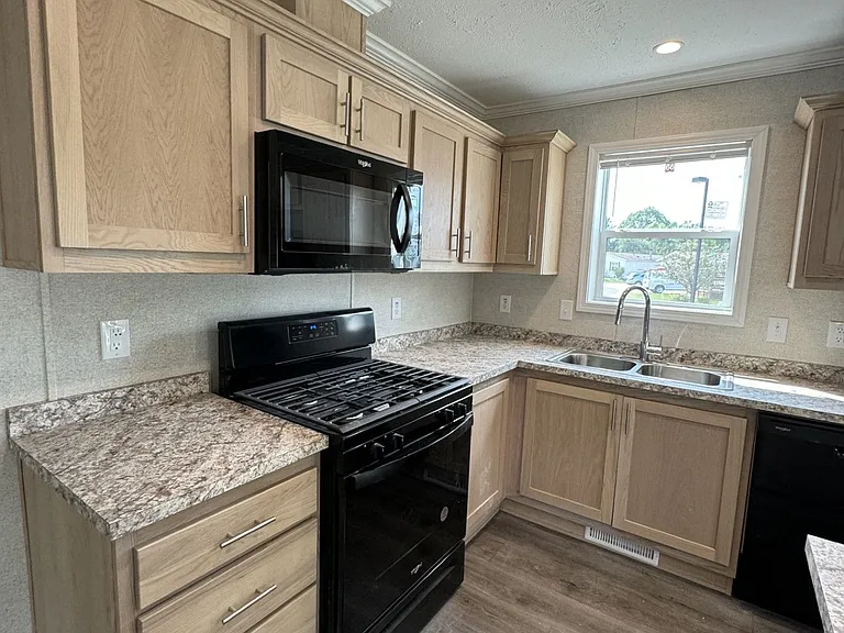 Oakridge Estates — Photo 12