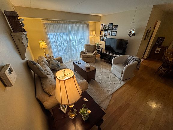 5th image of 5219 James Ln APT 1604