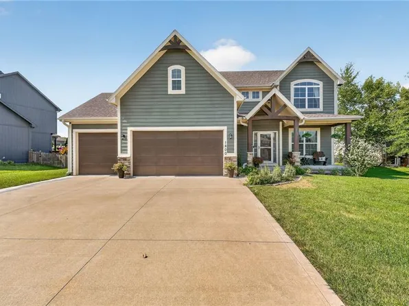 1800 Knoll Creek Ln, Raymore, MO 64083