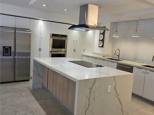20401 NE 30th Ave, Aventura, FL