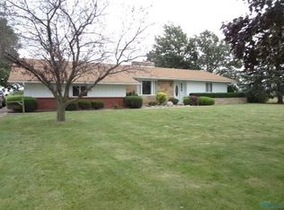 21458 Luckey Rd, Luckey, OH 43443
