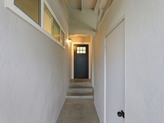 3rd image of 446 Waddington Ave