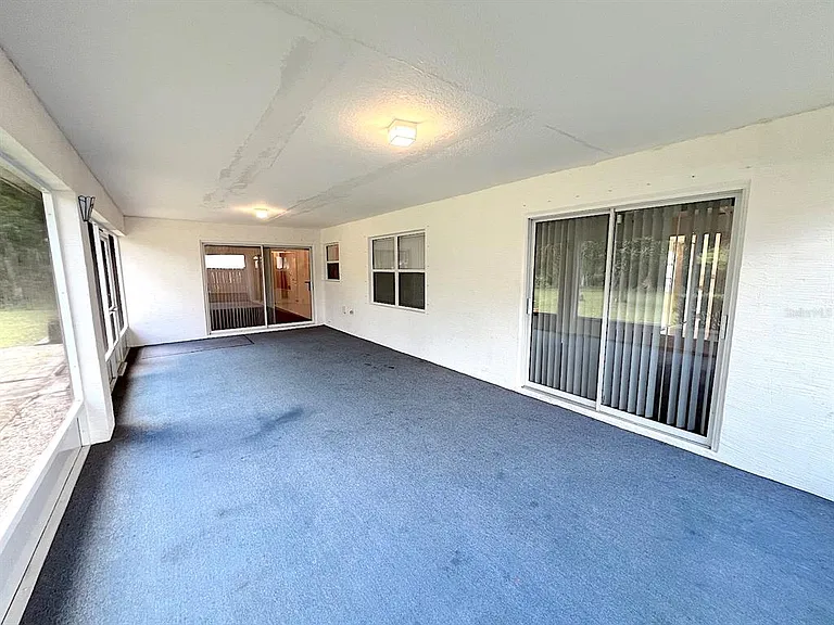 106 Point Of Woods Dr — Photo 37