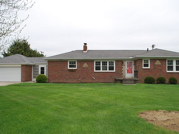 3rd image of 607 Valley Dr