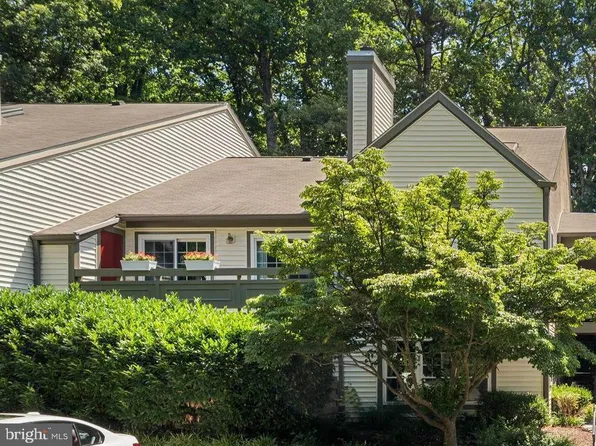 2221 Lovedale Ln APT I, Reston, VA 20191