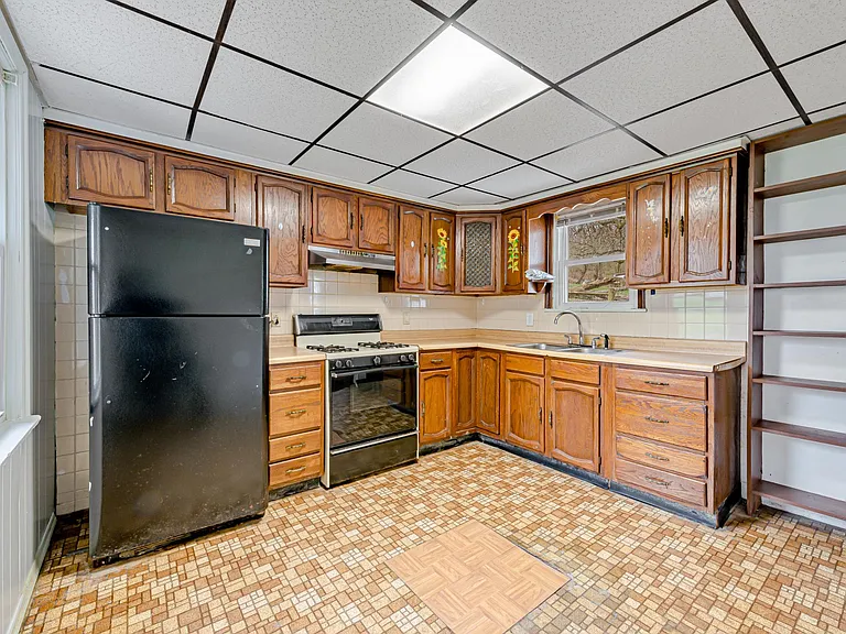 225 Thompson Run Rd — Photo 12
