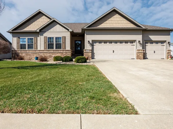 2709 Piney Run, Bloomington, IL 61705