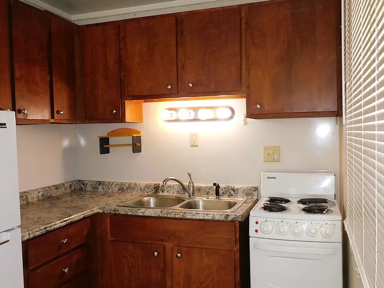 2221 N Ballard Rd — Photo 18