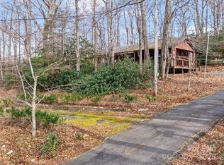 74 George Ln, Spruce Pine, NC 28777