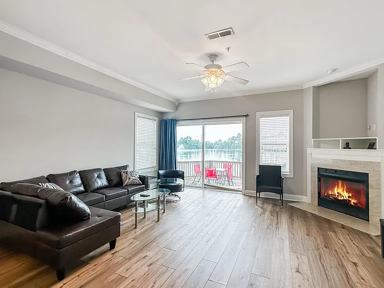 4985 Lake Palmetto Ln — Photo 3