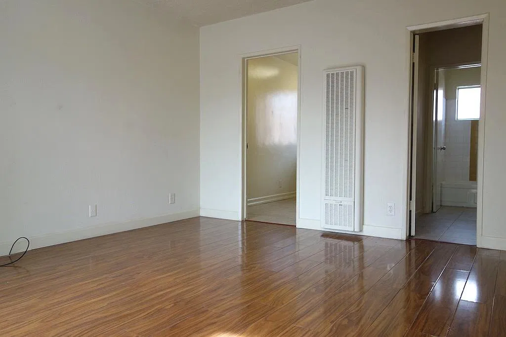 Studio, 380 sqft, $1,495 — Photo 2