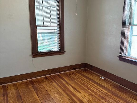 4th image of 45 N Louisiana St