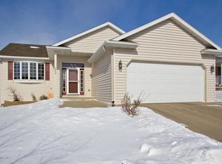 5879 Kingsbury Dr NW, Rochester, MN 55901