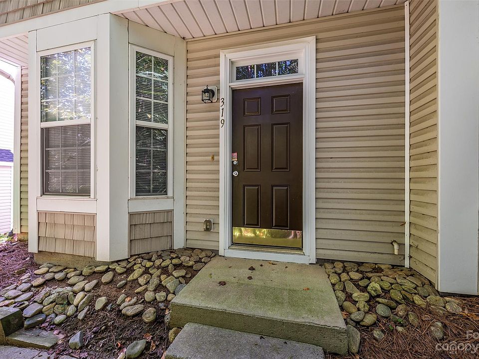 1st image of 319 Alabarda Ln