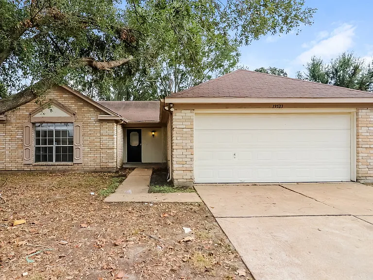 19523 Elmtree Estates Dr — Photo 1