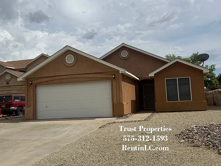 4910 Calle Bella Ave — Photo 1