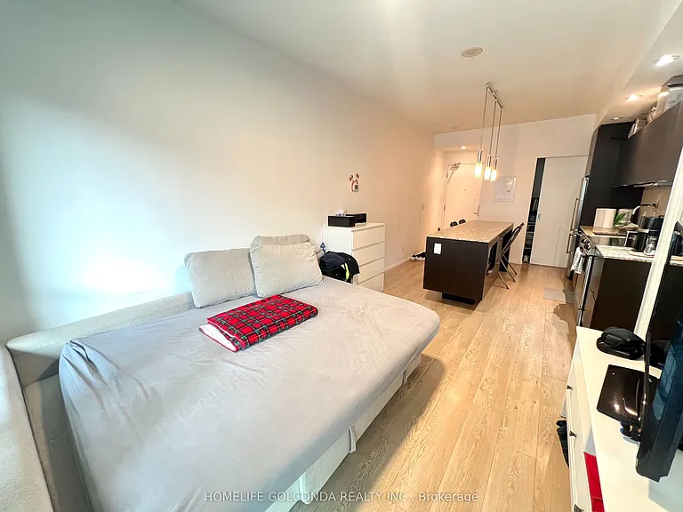 8 Charlotte St #511 — Photo 5