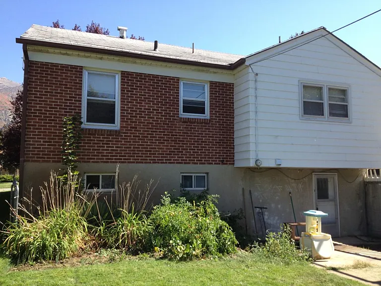 3751 Eccles Ave — Photo 3