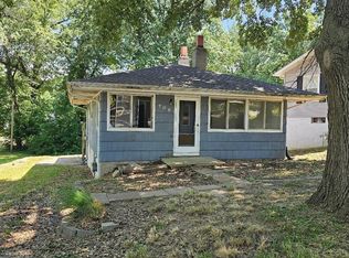 706 S 15th St, Belleville, IL 62220