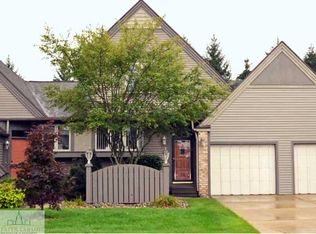 1123 Boulder Ct, Lansing, MI