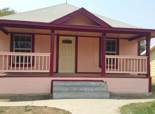 337 Van Ness Ave, Lindsay, CA 93247