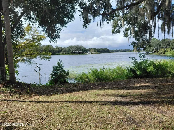 232 S MAIN Street, Crescent City, FL 32112