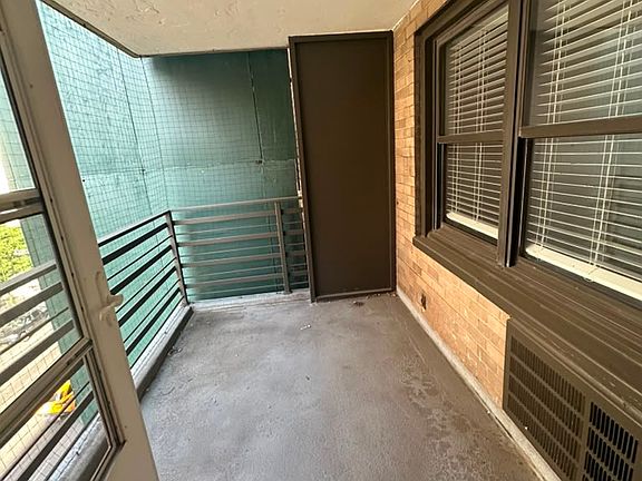 3rd image of 442 W 57th St APT 6H