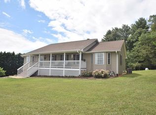 6 Knox Rd, RIDGECREST, NC 28770