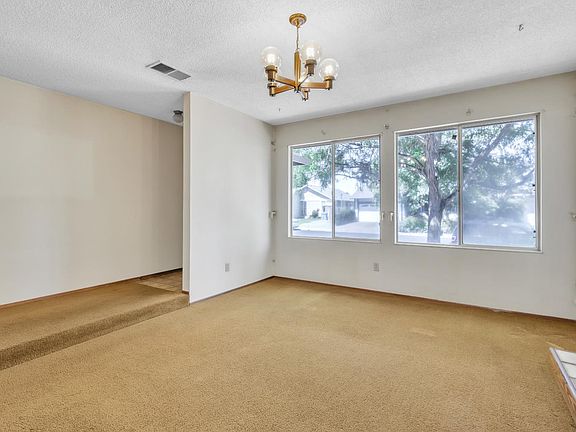 4th image of 7126 Carillon Court