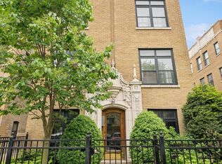 537 W Roscoe St #2, Chicago, IL 60657
