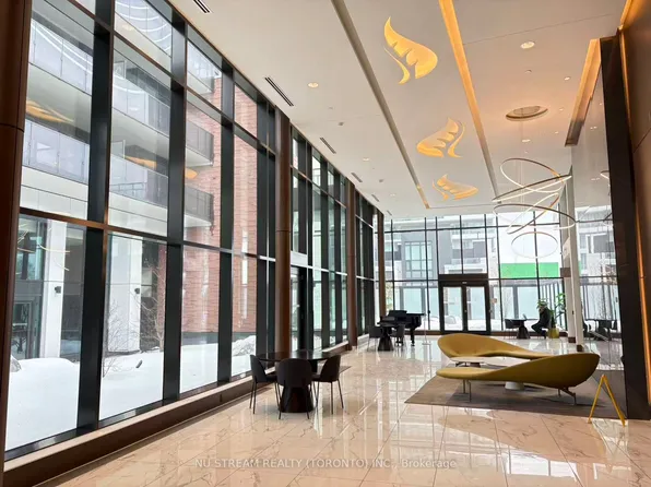 95 McMahon Dr E #518, Toronto, ON M2K 0H2