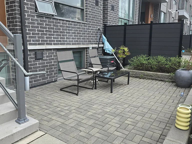 680 Atwater Ave #22 — Photo 10
