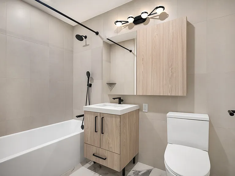 75 Dupont St #708 — Photo 8