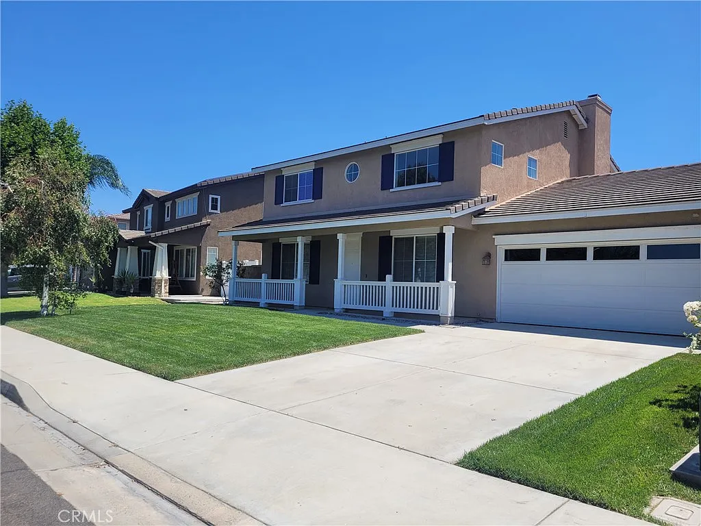 4 bed, 2.5 bath, 2980 sqft, $3,800 — Photo 2