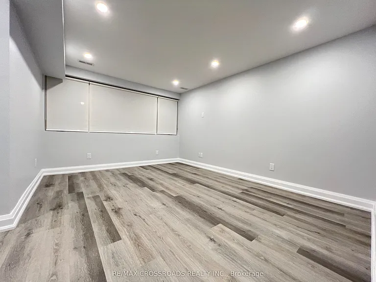 25 Glenside Ave #2 — Photo 6