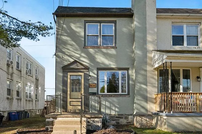 Building Photo - 8016 Arlington Ave