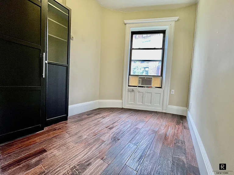 321 W 89th St #8 — Photo 14